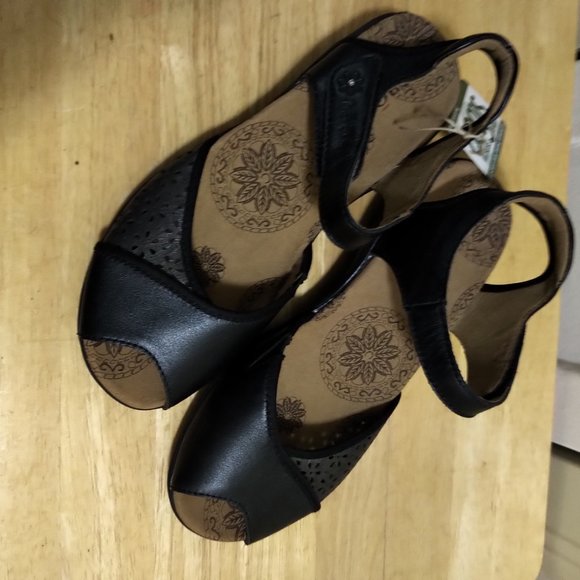 Taos Sandals for Women NWT, Black Leather - Picture 3 of 6